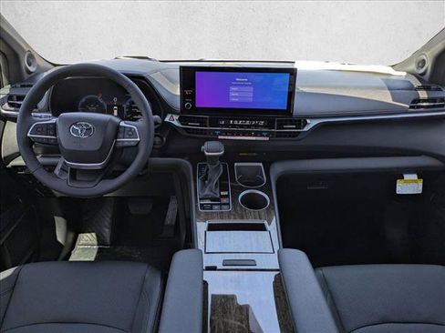 New 2026 Toyota Sienna Platinum AWD/4WD image 14