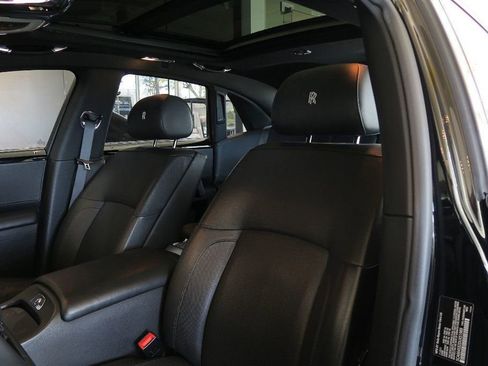 Used 2013 Rolls-Royce Ghost RWD image 38
