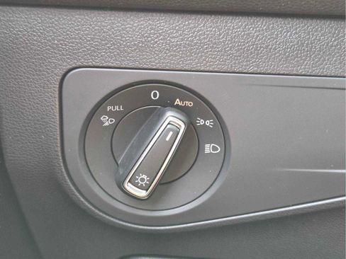 Used 2024 Volkswagen Tiguan SEL R-Line image 33