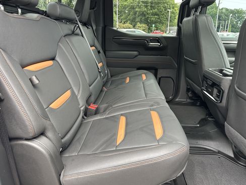 Used 2025 GMC Sierra 1500 AT4 w/ AT4 Premium Package AWD/4WD image 16