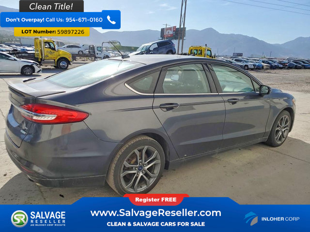 Used 2017 Ford Fusion SE w/ Equipment Group 201A FWD image 4