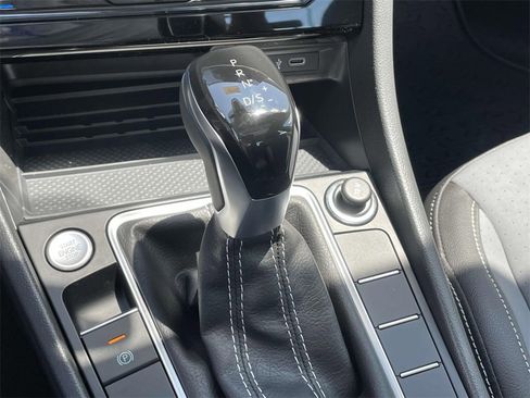 New 2025 Volkswagen Jetta SE image 27