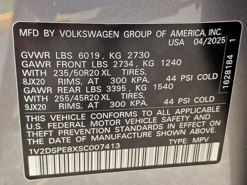 Certified 2025 Volkswagen ID.4 Pro AWD/4WD image 27