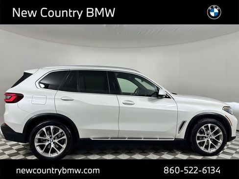 Used 2021 BMW X5 xDrive40i w/ Executive Package image 13