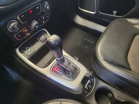 Used 2020 Jeep Compass Latitude FWD image 26