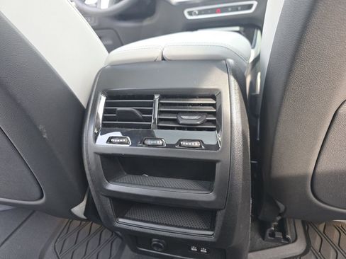 Used 2026 BMW X5 xDrive40i w/ M Sport Package AWD/4WD image 18