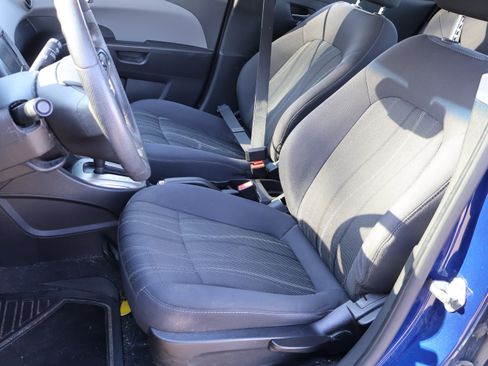 Used 2014 Chevrolet Sonic LT image 39