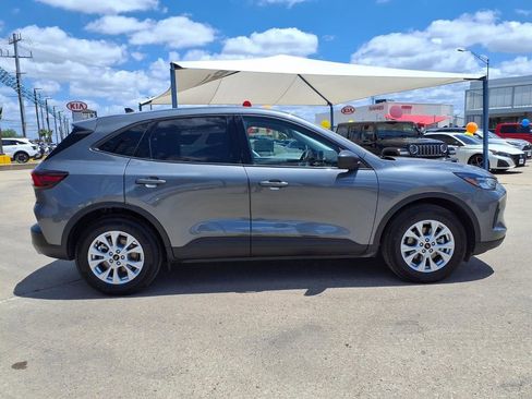 Used 2026 Ford Escape Active FWD image 9