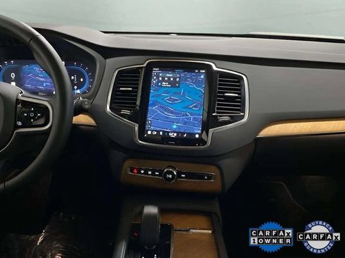 Used 2025 Volvo XC90 B6 Plus image 14