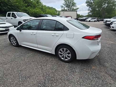 Used 2021 Toyota Corolla LE FWD image 4