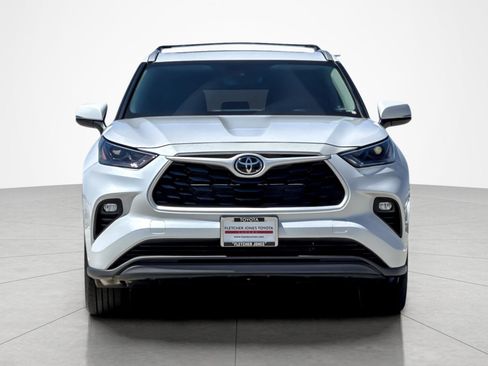 Used 2026 Toyota Highlander XLE AWD/4WD image 8