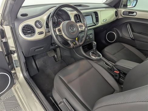 Used 2016 Volkswagen Beetle 1.8T SE image 11