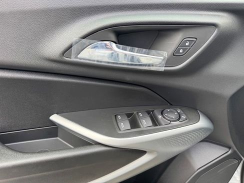New 2026 Chevrolet Trax RS w/ Sunroof Package FWD image 15
