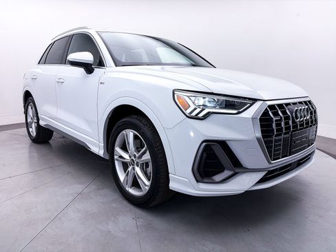 Used 2023 Audi Q3 2.0T Premium w/ Convenience Package AWD/4WD image 10