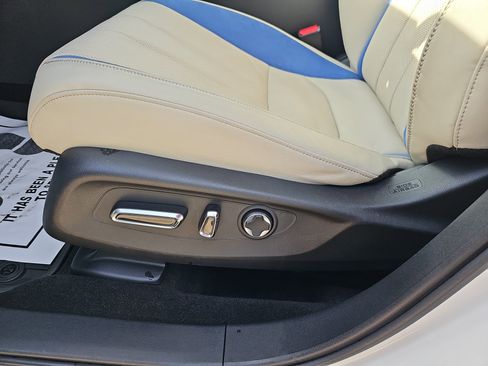 Certified 2025 Acura ADX A-Spec image 27