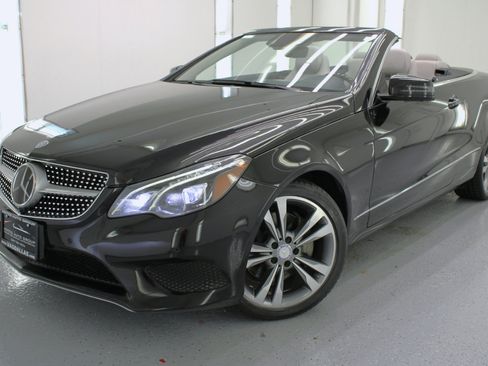 Used 2016 Mercedes-Benz E 400 Cabriolet w/ Premium 3 Package image 35