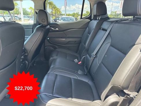 Used 2021 GMC Acadia SLT image 8