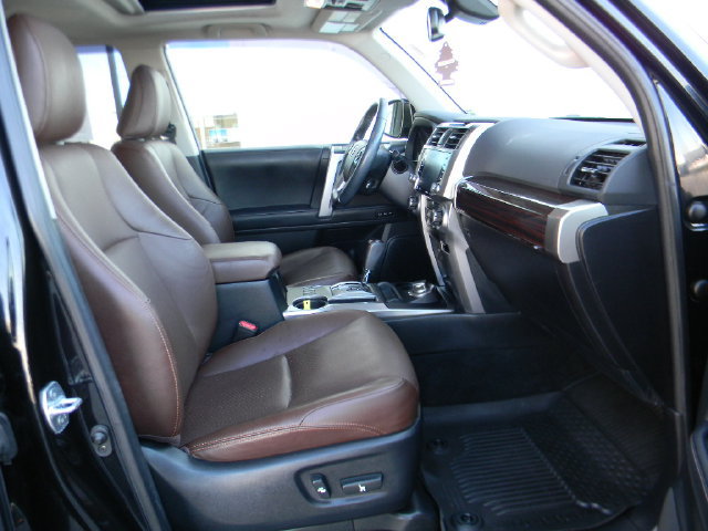 Used 2024 Toyota 4Runner Limited AWD/4WD image 27