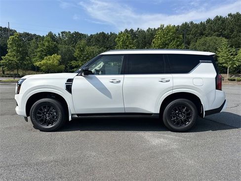 New 2025 Nissan Armada SV image 5