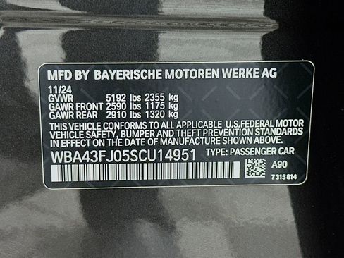 Used 2025 BMW 530i 530i w/ Premium Package image 33