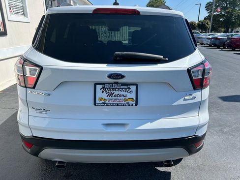 Used 2018 Ford Escape SE image 6