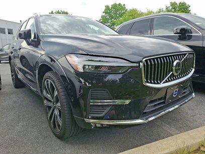 Used 2023 Volvo XC60 B5 Ultimate w/ Climate Package