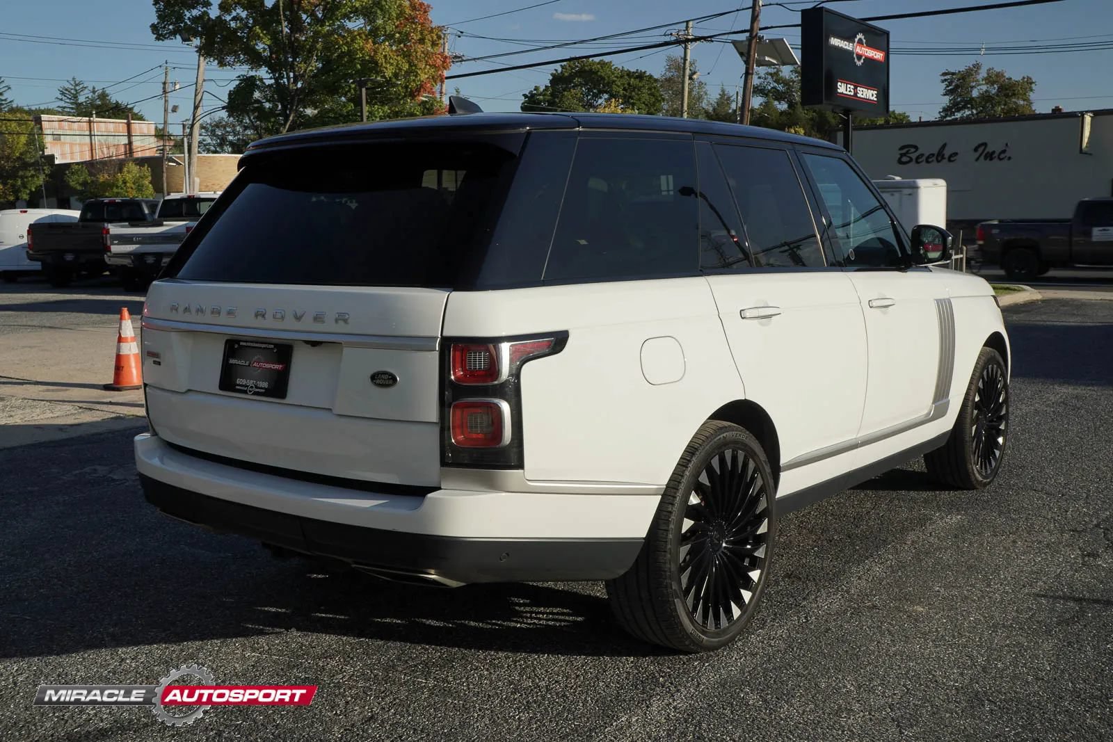 Used 2021 Land Rover Range Rover Autobiography AWD/4WD image 7