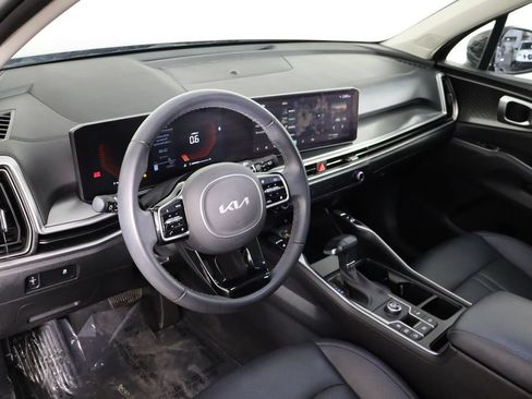 Used 2025 Kia Sorento S w/ Panoramic Sunroof Package FWD image 28