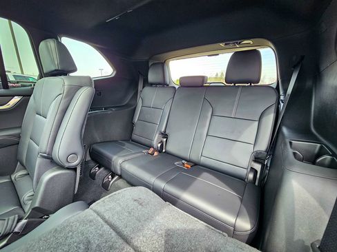 New 2026 GMC Acadia Elevation image 36