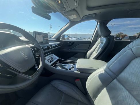Used 2021 Lincoln Aviator Reserve w/ Elements Package Plus image 10