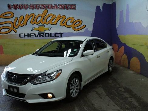 Used 2018 Nissan Altima 2.5 S image 2