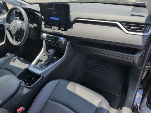 Used 2023 Toyota RAV4 XLE Premium FWD image 18