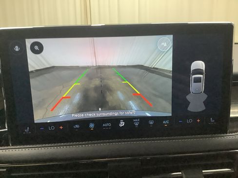 Used 2024 Lincoln Corsair AWD image 18