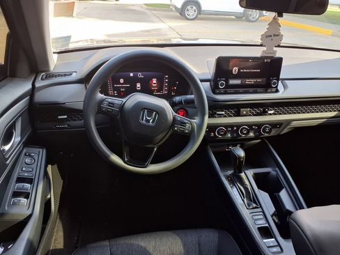 Used 2023 Honda Accord EX image 13