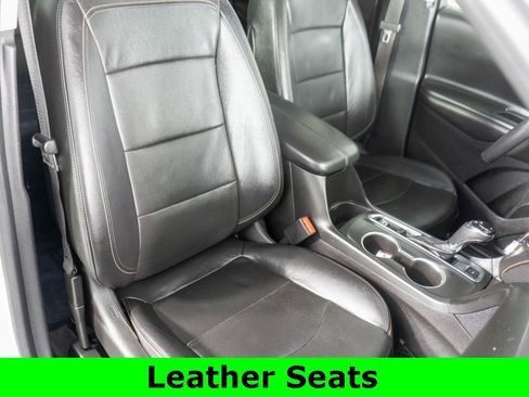 Used 2018 Chevrolet Equinox Premier image 7