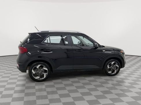Used 2026 Hyundai Venue SEL FWD image 11