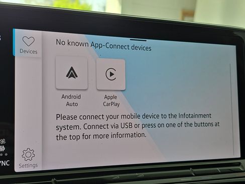 Certified 2024 Volkswagen Atlas SE image 23