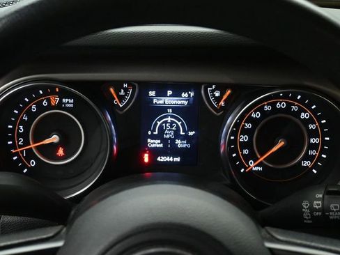 Used 2021 Jeep Wrangler Unlimited Sport image 22