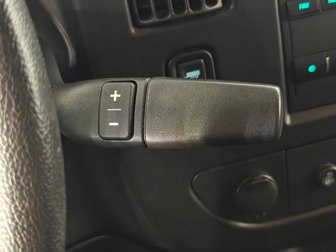 Used 2021 Chevrolet Express 2500 image 9