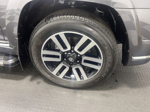 Used 2022 Toyota 4Runner Limited image 29