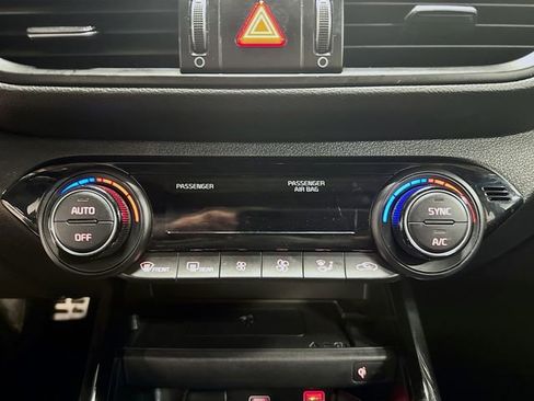 Used 2024 Kia Forte GT-Line w/ GT-Line Premium Package image 23