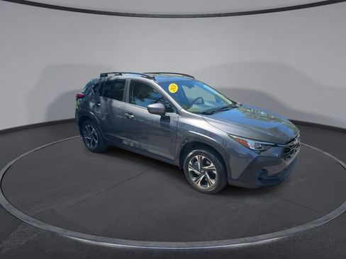 Used 2024 Subaru Crosstrek 2.0i Premium AWD/4WD image 3