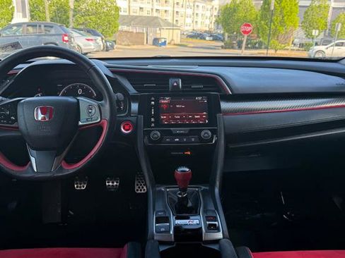 Used 2018 Honda Civic Type R image 25
