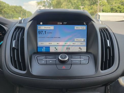 Used 2017 Ford Escape SE w/ Equipment Group 201A AWD/4WD image 13