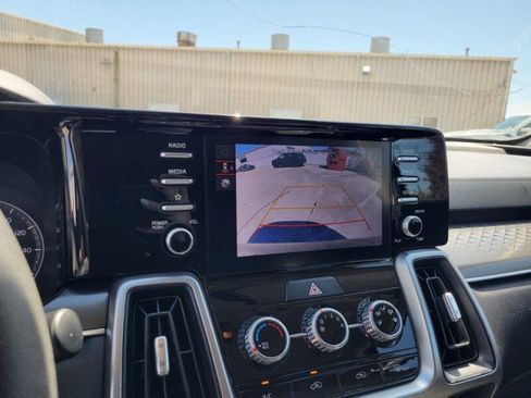Used 2022 Kia Sorento LX image 18