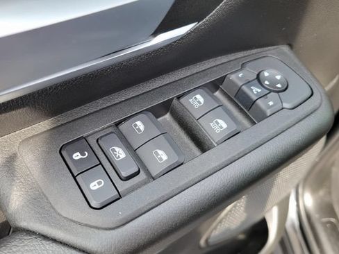Used 2025 RAM 1500 Big Horn AWD/4WD image 14