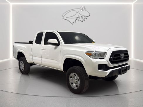 Used 2023 Toyota Tacoma SR w/ SR Convenience Package RWD image 9