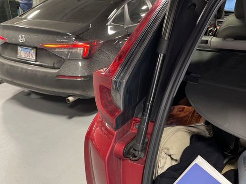 Used 2022 Honda CR-V EX-L image 10