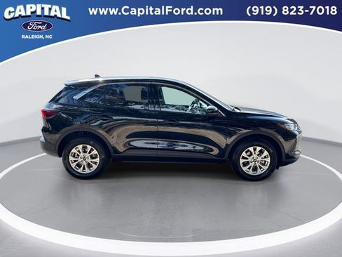 Certified 2023 Ford Escape Active w/ Tech Pack #2 image 9