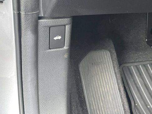 Used 2023 Honda Accord Touring image 18